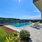 Apartman Black *
